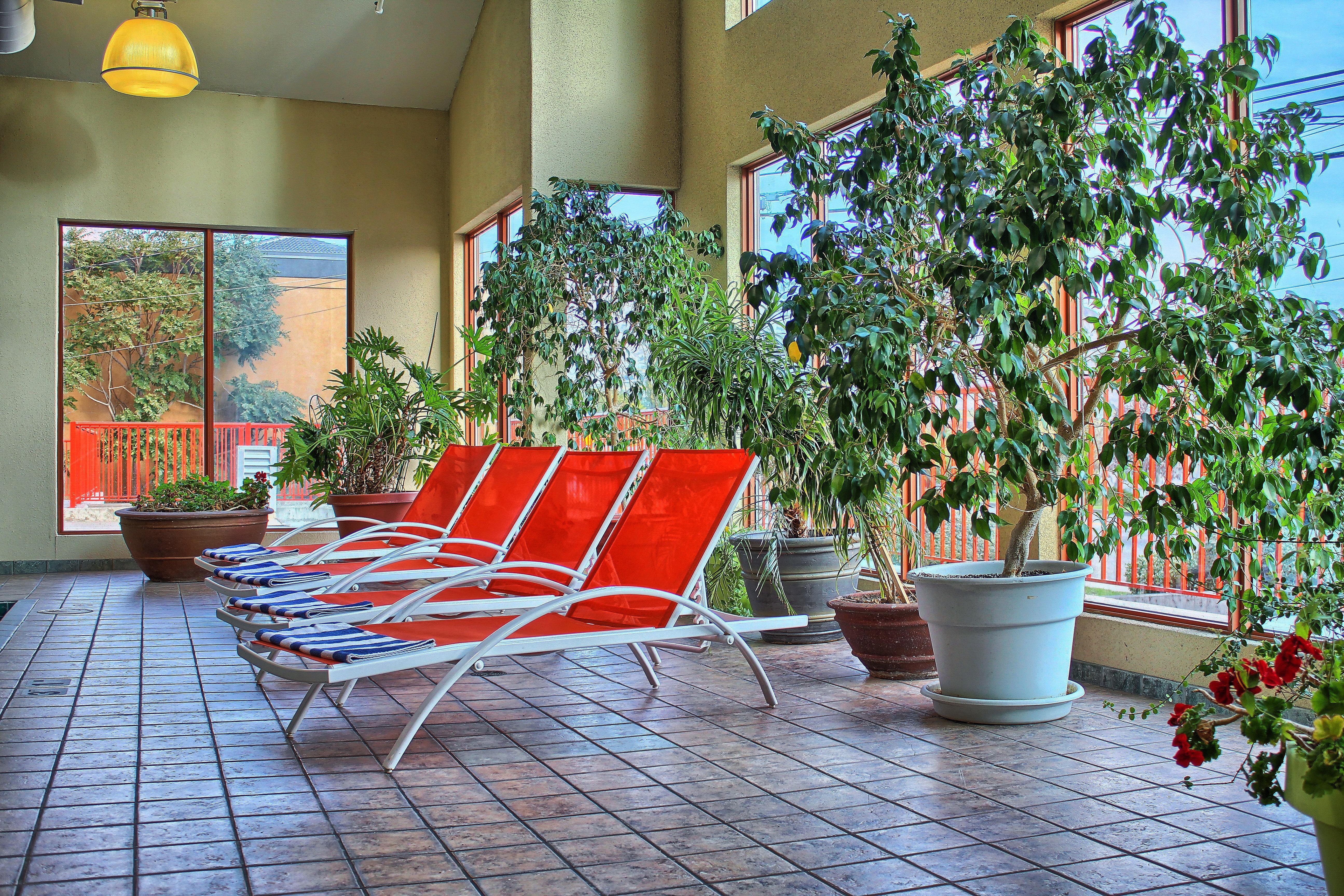 Holiday Inn Hotel & Suites Osoyoos By Ihg Exterior foto